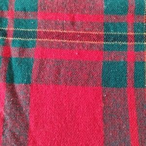 Holiday Christmas Tablecloth 60x80 Oblong, Red, Dark Green & Gold. Finished